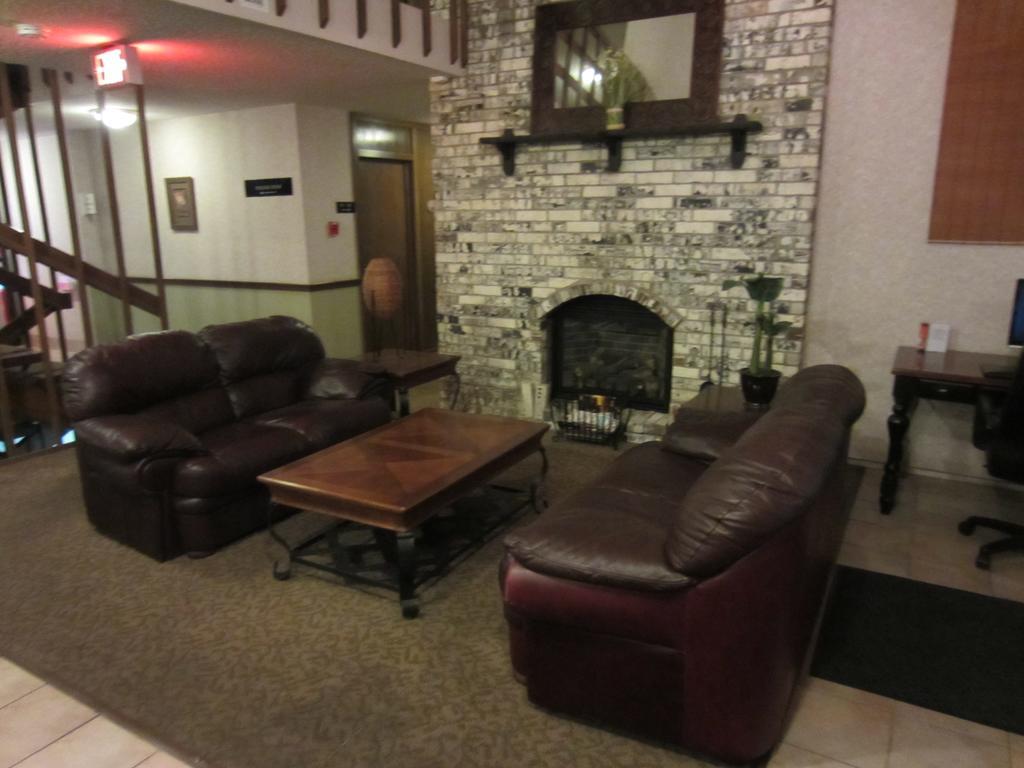 Ripon Welcome Inn And Suites Exterior photo